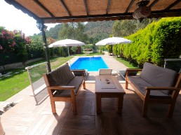 wunderschöne villa mit 5 schlafzimmern am see zu verkaufen in der natur in hisaronu, marmaris