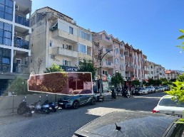 eckladen zum verkauf an der belebtesten straße im zentrum von marmaris