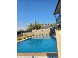 müstakil havuzlu ev – geniş aileler için eşsiz kiralık villa!